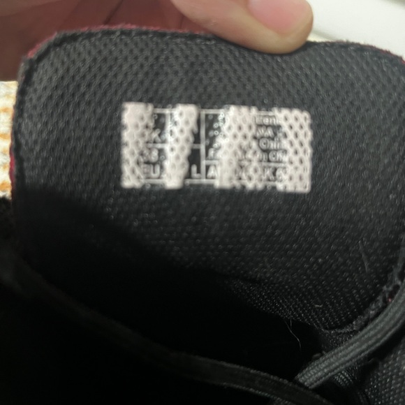 DR MARTENS— burgundy - Picture 6 of 6